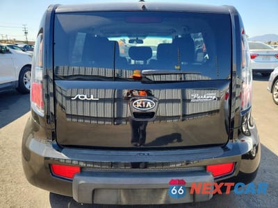 Zdjęcie 6 z 12 samochodu: 2011 KIA SOUL + VIN:KNDJT2A2XB7343688 - miniatura