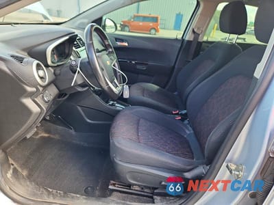 Zdjęcie 7 z 12 samochodu: 2017 CHEVROLET SONIC LT VIN:1G1JD5SH4H4136766 - miniatura