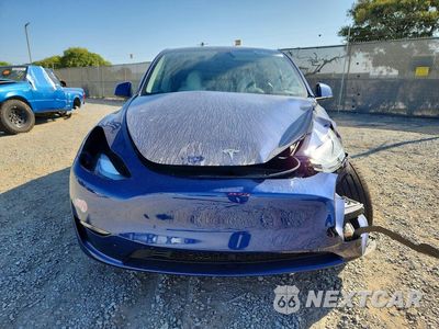 Piąte zdjęcie samochodu w środku: 2024 TESLA MODEL Y VIN:7SAYGAEE6RF984328 - miniatura