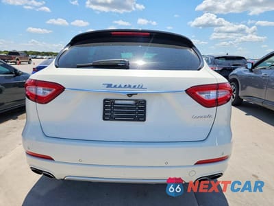 Zdjęcie 6 z 13 samochodu: 2017 MASERATI LEVANTE LUXURY VIN:ZN661XUL3HX210825 - miniatura