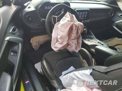 Zdjęcie 8 z 12 samochodu: 2019 CHEVROLET CAMARO SS VIN:1G1FG1R75K0151763 - miniatura