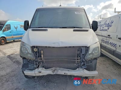 Piąte zdjęcie samochodu w środku: 2017 MERCEDES-BENZ SPRINTER 2500 VIN:WD3PE7CD1HP538713 - miniatura