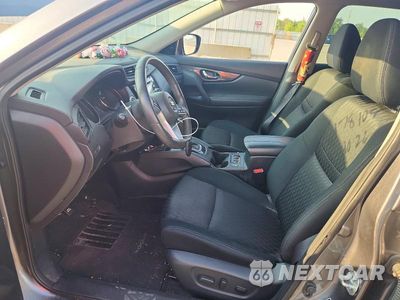 Zdjęcie 7 z 13 samochodu: 2017 NISSAN ROGUE SV VIN:KNMAT2MV7HP582078 - miniatura