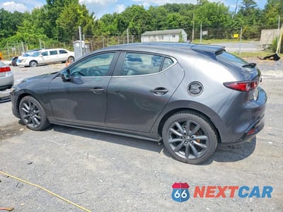 Drugie zdjęcie samochodu z przodu: 2020 MAZDA 3 PREFERRED VIN:JM1BPBMM0L1175084 - miniatura