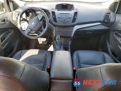 Zdjęcie 8 z 13 samochodu: 2017 FORD ESCAPE S VIN:1FMCU0F75HUC95831 - miniatura