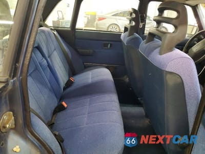 Zdjęcie 10 z 12 samochodu: 1992 VOLVO 240 BASE VIN:YV1AS8806N1470269 - miniatura
