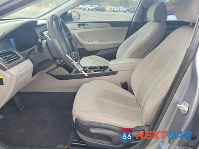 Zdjęcie 7 z 12 samochodu: 2016 HYUNDAI SONATA SE VIN:5NPE24AF7GH296710 - miniatura