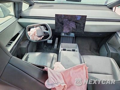 Zdjęcie 8 z 12 samochodu: 2025 TESLA CYBERTRUCK VIN:7G2CEHED3SA058594 - miniatura