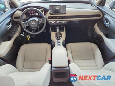 Zdjęcie 8 z 12 samochodu: 2024 HONDA HR-V LX VIN:3CZRZ1H32RM734242 - miniatura