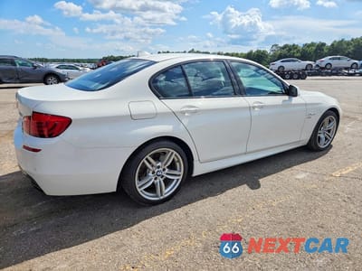 Trzecie zdjęcie samochodu z tyłu: 2011 BMW 550 XI VIN:WBAFU9C57BC786176 - miniatura