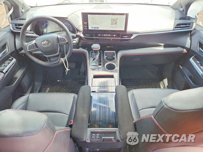 Zdjęcie 8 z 14 samochodu: 2026 TOYOTA SIENNA XSE VIN:5TDXRKEC5TS305224 - miniatura