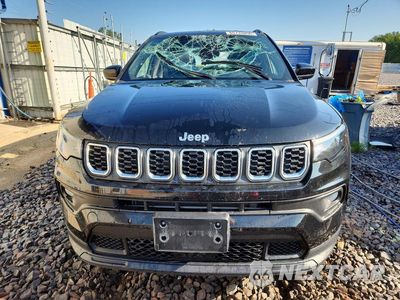 Piąte zdjęcie samochodu w środku: 2025 JEEP COMPASS LATITUDE VIN:3C4NJDBN4ST549189 - miniatura
