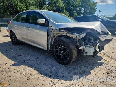 Czwarte zdjęcie samochodu z boku: 2016 FORD FOCUS SE VIN:1FADP3F25GL362752 - miniatura