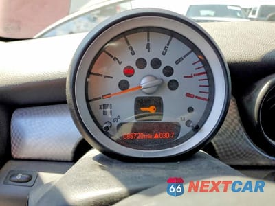 Zdjęcie 9 z 12 samochodu: 2009 MINI COOPER S VIN:WMWMF73569TT97366 - miniatura