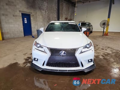 Piąte zdjęcie samochodu w środku: 2015 LEXUS IS 350 VIN:JTHCE1D21F5007663 - miniatura