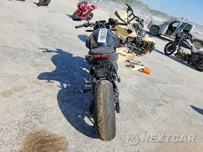 Czwarte zdjęcie samochodu z boku: 2024 SUZUKI GSX800 R VIN:JS1EM11B5R7101565 - miniatura