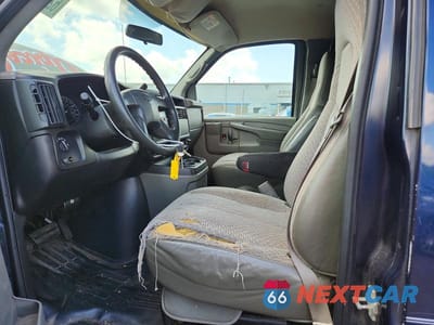 Zdjęcie 7 z 14 samochodu: 2005 CHEVROLET EXPRESS 2500 DELIVERY VAN VIN:1GCGG25V451163469 - miniatura