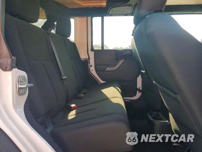 Zdjęcie 11 z 13 samochodu: 2017 JEEP WRANGLER UNLIMITED SPORT VIN:1C4BJWDGXHL685179 - miniatura