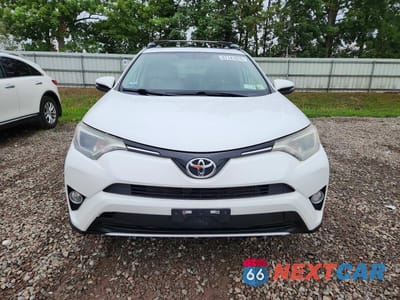 Piąte zdjęcie samochodu w środku: 2016 TOYOTA RAV4 XLE VIN:JTMRFREV7GD197105 - miniatura