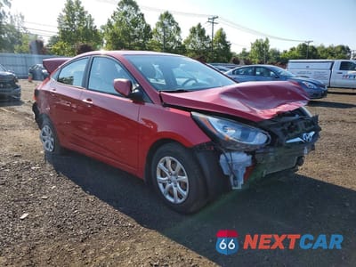 Czwarte zdjęcie samochodu z boku: 2013 HYUNDAI ACCENT GLS VIN:KMHCT4AE7DU412996 - miniatura
