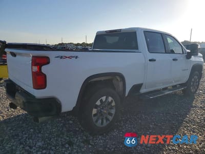 Trzecie zdjęcie samochodu z tyłu: 2024 CHEVROLET SILVERADO K2500 CUSTOM VIN:2GC4YMEY9R1270720 - miniatura