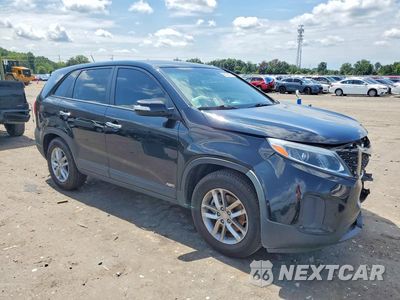 Czwarte zdjęcie samochodu z boku: 2015 KIA SORENTO LX VIN:5XYKTCA63FG651050 - miniatura