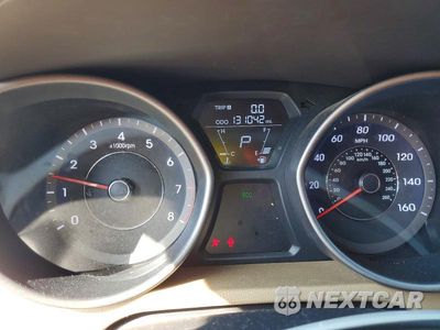 Zdjęcie 9 z 12 samochodu: 2013 HYUNDAI ELANTRA GLS VIN:5NPDH4AE2DH450981 - miniatura
