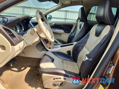 Zdjęcie 7 z 12 samochodu: 2010 VOLVO XC60 T6 VIN:YV4992DZ2A2084536 - miniatura
