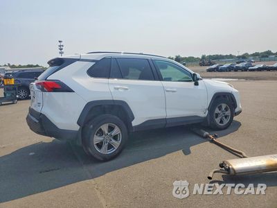 Trzecie zdjęcie samochodu z tyłu: 2025 TOYOTA RAV4 XLE VIN:2T3P1RFV3SW630239 - miniatura