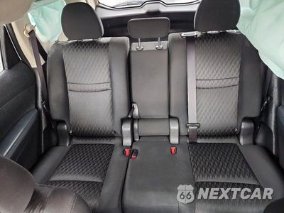 Zdjęcie 10 z 13 samochodu: 2017 NISSAN ROGUE SV VIN:KNMAT2MV7HP603186 - miniatura