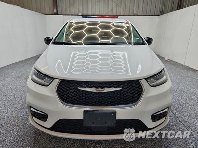 Piąte zdjęcie samochodu w środku: 2024 CHRYSLER PACIFICA TOURING L VIN:2C4RC1BG7RR165481 - miniatura