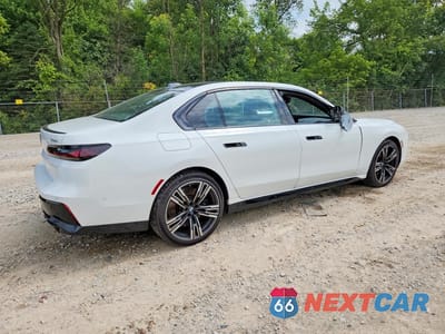 Trzecie zdjęcie samochodu z tyłu: 2023 BMW 760 XI VIN:WBA33EJ06PCL49752 - miniatura