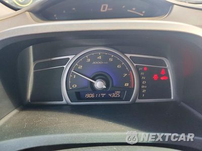 Zdjęcie 9 z 12 samochodu: 2006 HONDA CIVIC LX VIN:1HGFA16516L051421 - miniatura