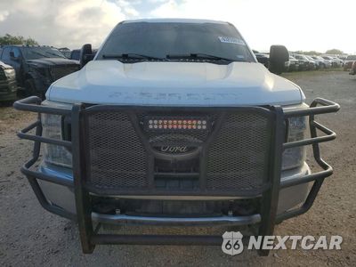 Piąte zdjęcie samochodu w środku: 2022 FORD F250 SUPER DUTY VIN:1FT7W2BT3NEF03211 - miniatura