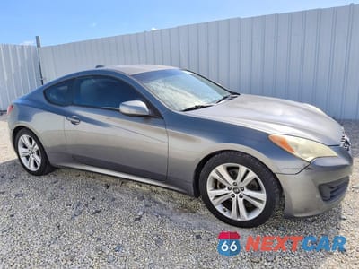 Czwarte zdjęcie samochodu z boku: 2011 HYUNDAI GENESIS COUPE 2.0T VIN:KMHHT6KD6BU058960 - miniatura