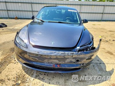 Piąte zdjęcie samochodu w środku: 2024 TESLA MODEL 3 VIN:5YJ3E1EA9RF769469 - miniatura