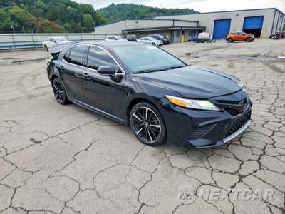 Czwarte zdjęcie samochodu z boku: 2020 TOYOTA CAMRY XSE VIN:4T1K61AK5LU995591 - miniatura