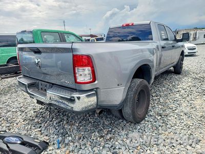 Trzecie zdjęcie samochodu z tyłu: 2023 RAM 3500 TRADESMAN VIN:3C63RRGL4PG542576 - miniatura