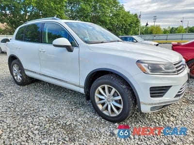 Czwarte zdjęcie samochodu z boku: 2016 VOLKSWAGEN TOUAREG SPORT VIN:WVGEF9BP9GD006400 - miniatura