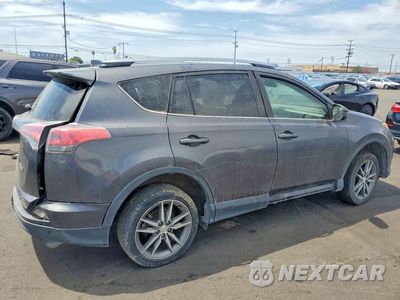 Trzecie zdjęcie samochodu z tyłu: 2017 TOYOTA RAV4 LE VIN:JTMZFREV5HJ121207 - miniatura