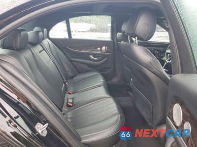 Zdjęcie 10 z 13 samochodu: 2017 MERCEDES-BENZ E 300 4MATIC VIN:WDDZF4KB7HA063412 - miniatura