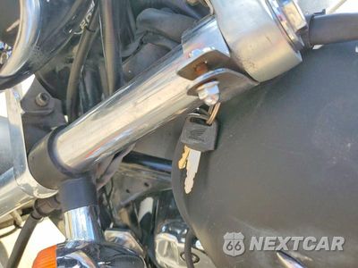 Zdjęcie 8 z 9 samochodu: 2000 HONDA VT1100 T VIN:1HFSC3701YA201084 - miniatura