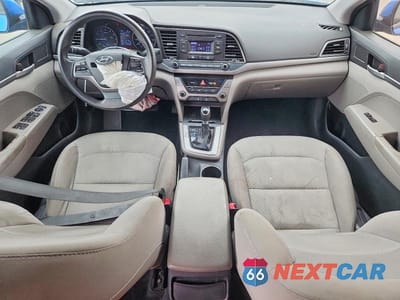 Zdjęcie 8 z 12 samochodu: 2017 HYUNDAI ELANTRA SE VIN:5NPD74LF2HH203006 - miniatura