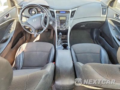 Zdjęcie 8 z 12 samochodu: 2012 HYUNDAI SONATA SE 2.0T VIN:5NPEC4AB1CH390487 - miniatura