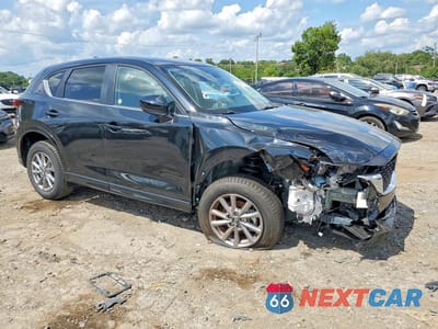 Czwarte zdjęcie samochodu z boku: 2025 MAZDA CX-5 PREFERRED VIN:JM3KFBCM3S0808175 - miniatura