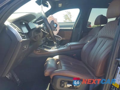 Zdjęcie 7 z 13 samochodu: 2021 BMW X7 XDRIVE40I VIN:5UXCW2C06M9E19606 - miniatura