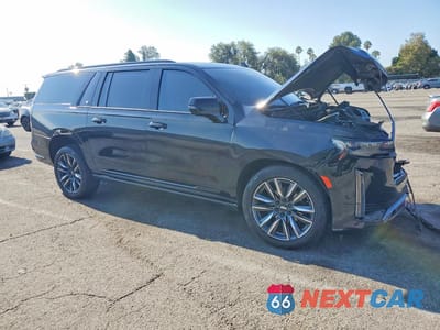 Czwarte zdjęcie samochodu z boku: 2021 CADILLAC ESCALADE ESV SPORT VIN:1GYS4PKL4MR342057 - miniatura