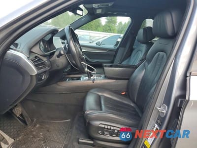 Zdjęcie 7 z 13 samochodu: 2015 BMW X5 XDRIVE50I VIN:5UXKR6C53F0J75388 - miniatura