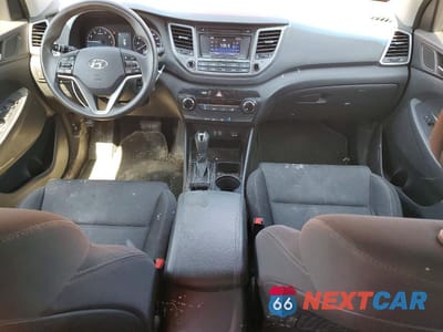 Zdjęcie 8 z 13 samochodu: 2017 HYUNDAI TUCSON SE VIN:KM8J3CA46HU506057 - miniatura