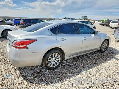 Trzecie zdjęcie samochodu z tyłu: 2015 NISSAN ALTIMA 2.5 S VIN:1N4AL3AP7FC423129 - miniatura